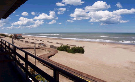 Playas en la costa atlántica de Buenos Aires, Argentina | Revista Cabal