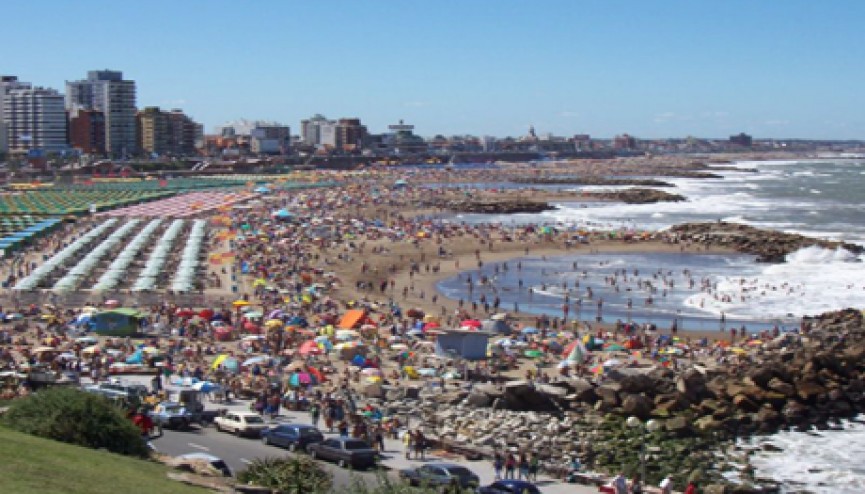 Playas en la costa atlántica de Buenos Aires, Argentina | Revista Cabal